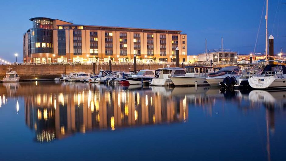 Radisson Blu Waterfront Hotel Jersey Exterior