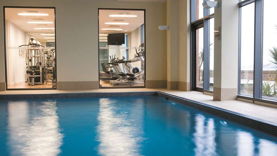 Radisson Blu Waterfront Hotel Jersey Pool