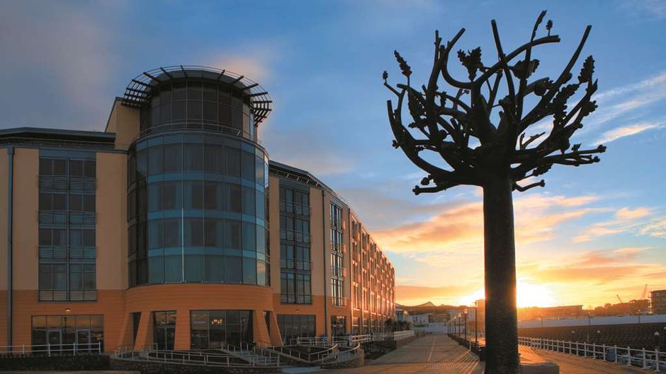 Radisson Blu Waterfront Hotel Jersey Exterior