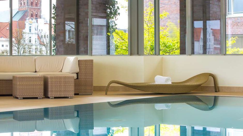 Radisson Blu Senator Hotel Pool