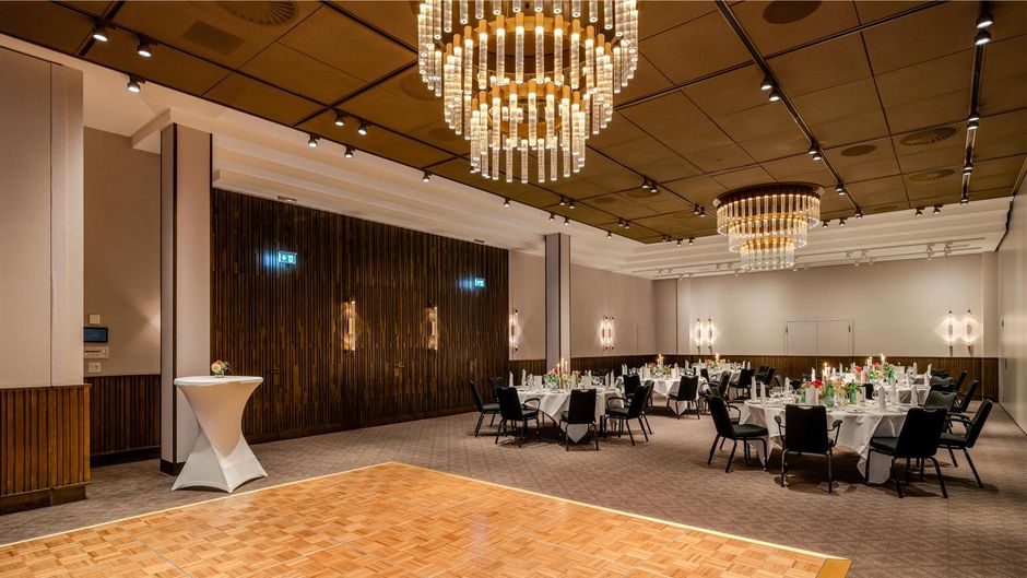 Radisson Blu Senator Hotel Ballroom