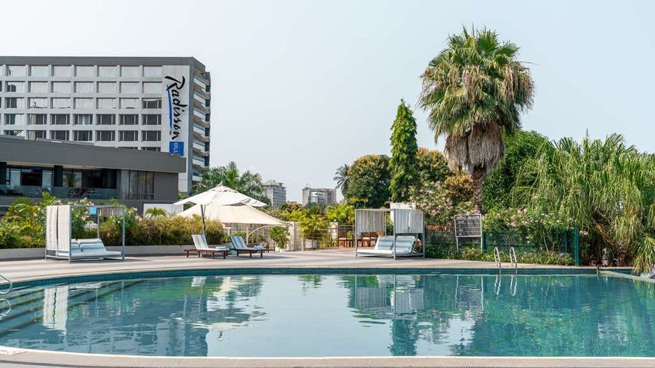 Radisson Blu Okoume Palace Hotel Pool