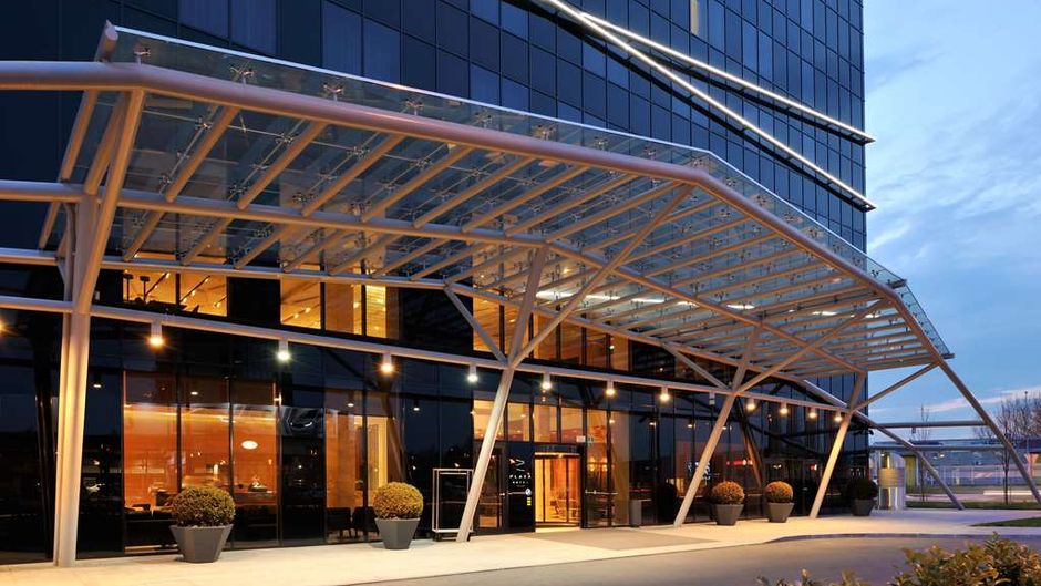 Radisson Blu Plaza Hotel, Ljubljana Exterior