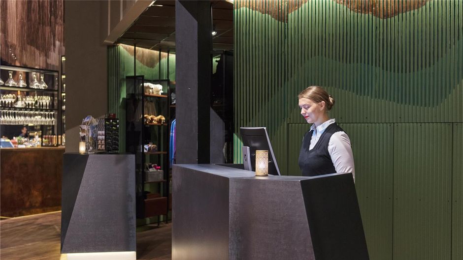 Radisson Blu Polar Hotel Spitsbergen Lobby