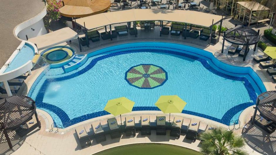 Radisson Blu Hotel Muscat Pool