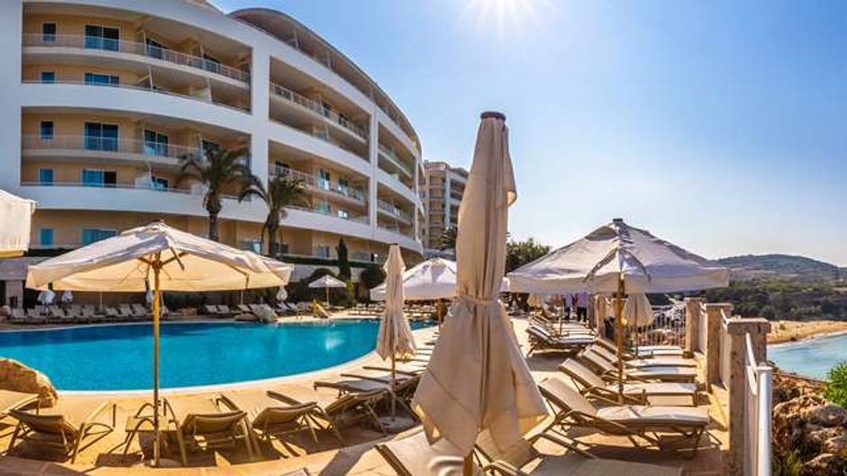 Radisson Blu Resort & Spa, Golden Sands Pool