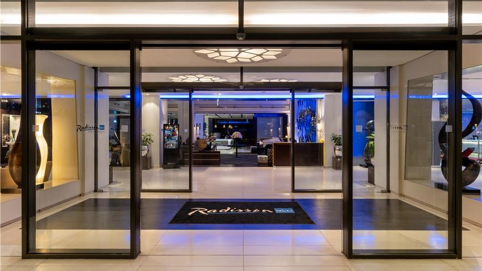 Radisson Blu Hotel, Nairobi Upper Hill Lobby