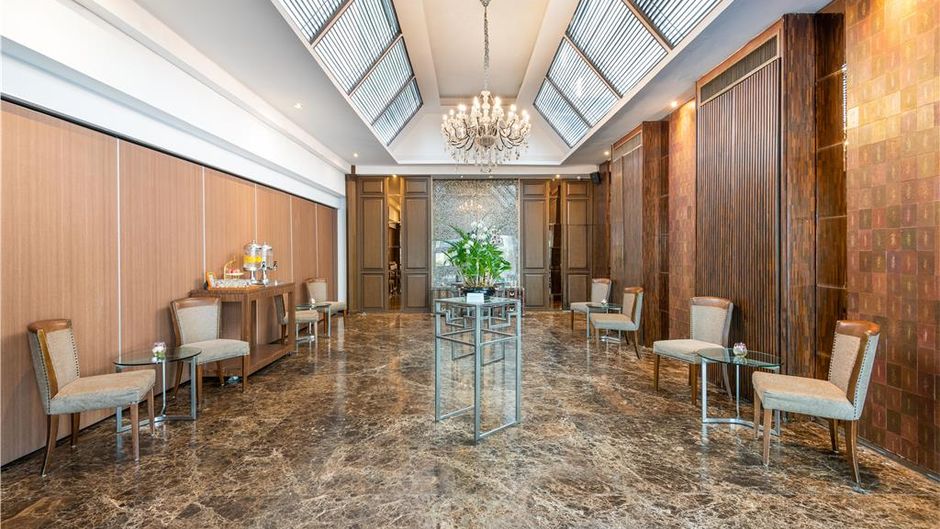 Radisson Suites Bangkok Sukhumvit Lobby