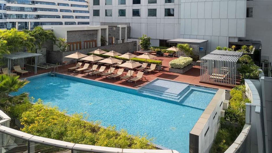 Radisson Blu Plaza Bangkok Pool