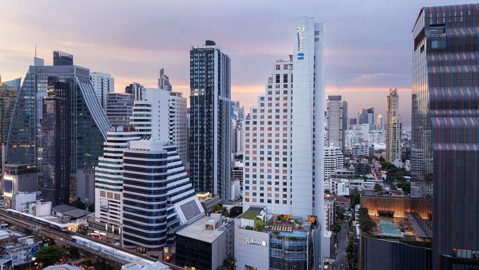 Radisson Blu Plaza Bangkok Exterior