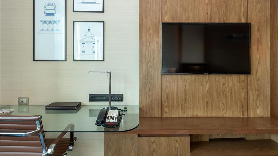 Radisson Blu Plaza Bangkok Suite