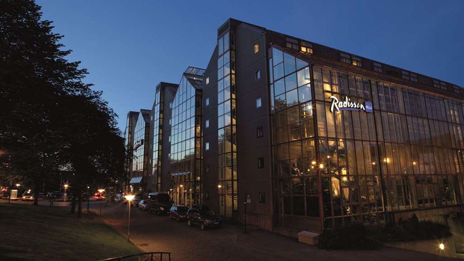 Radisson Blu Royal Garden Hotel Exterior