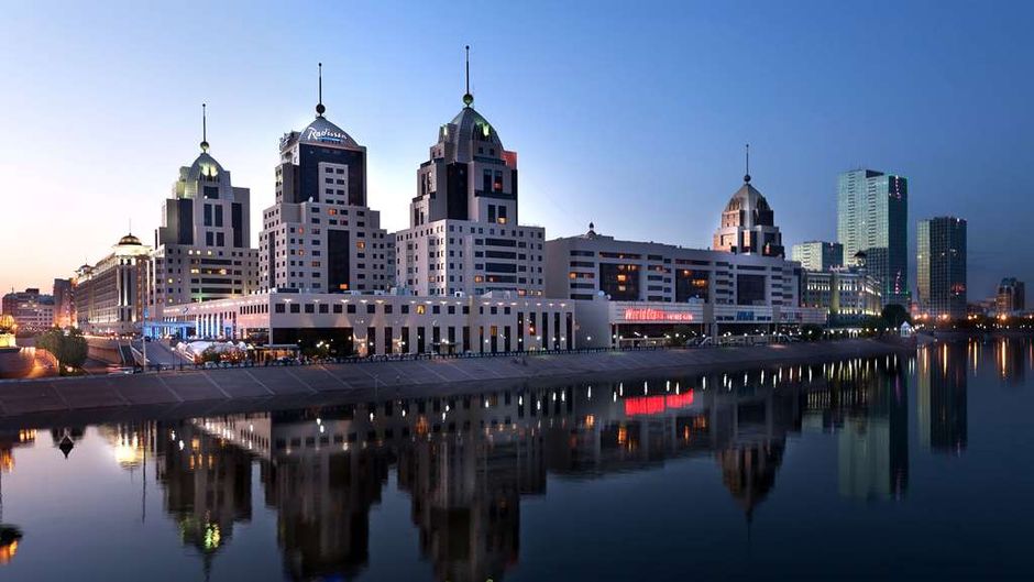 Radisson Hotel, Astana Exterior