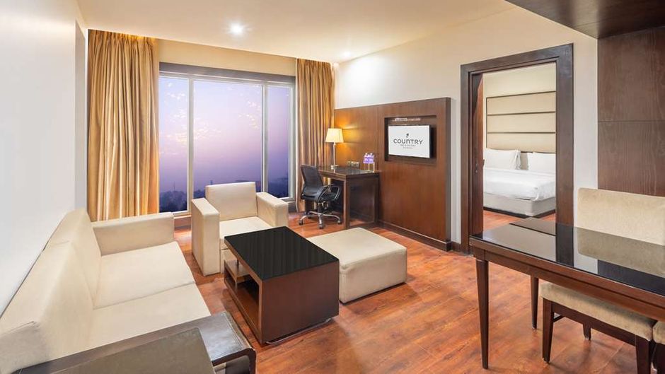 Country Inn & Suites by Radisson Bhiwadi Suite