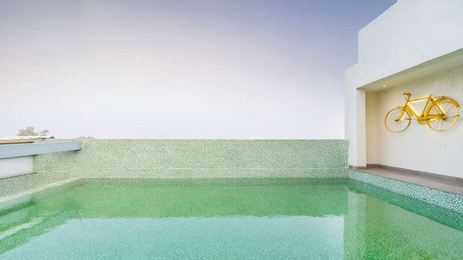 Country Inn & Suites by Radisson Bhiwadi Pool