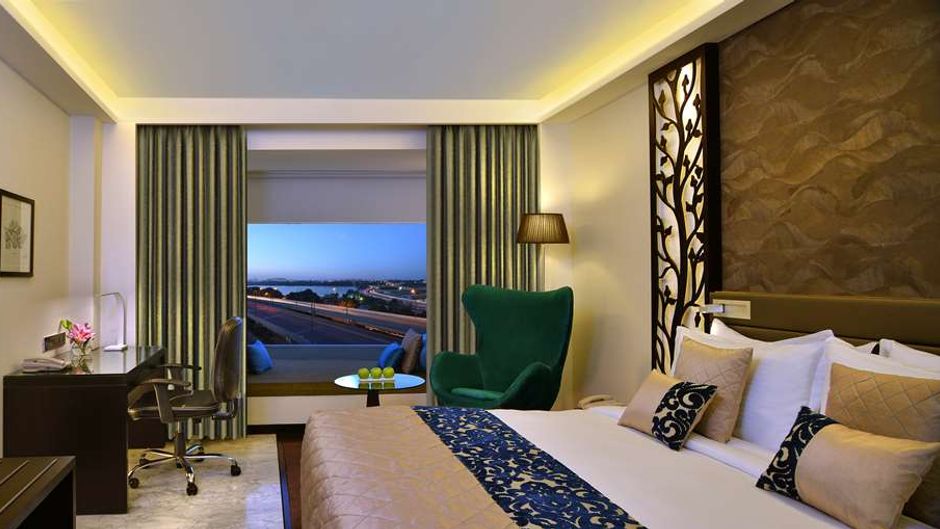 Country Inn & Suites Bengaluru Hebbal Room