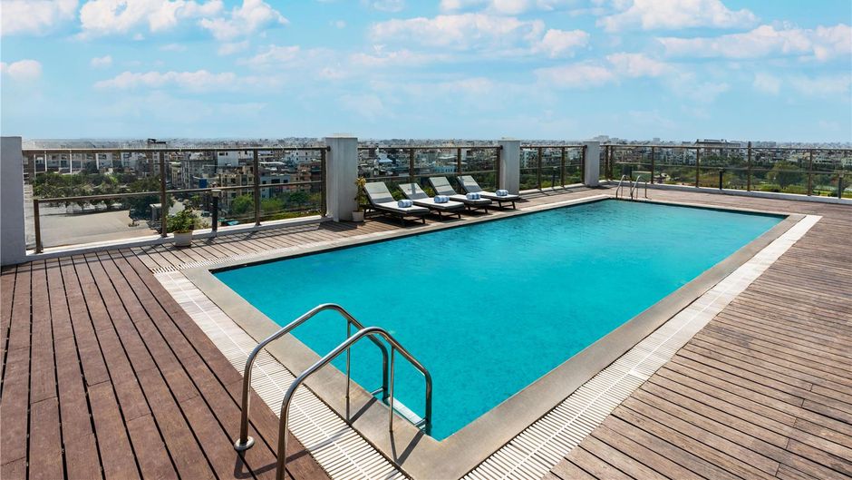 Country Inn & Suites by Radisson Kota Pool