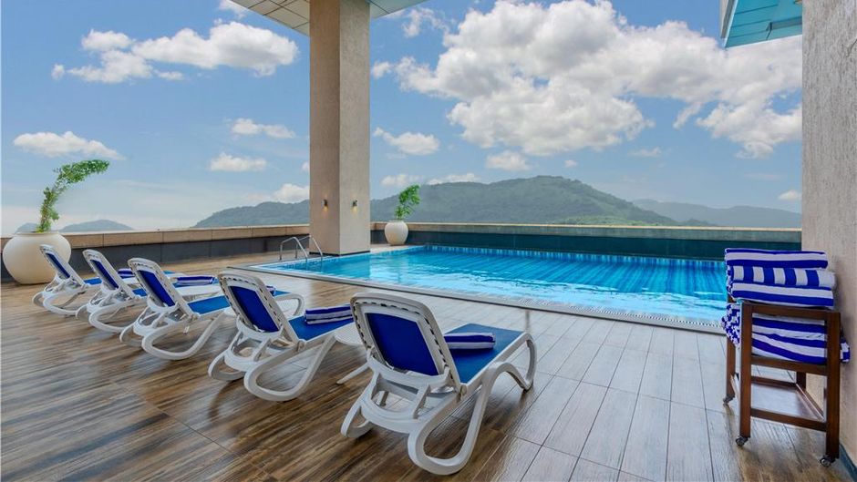 Park Inn by Radisson Navi Mumbai Pool