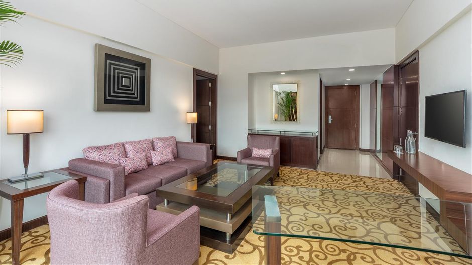 Country Inn & Suites Sahibabad Suite