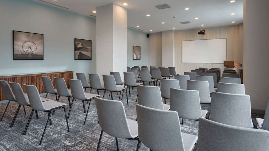Radisson Hotel Baku Meeting