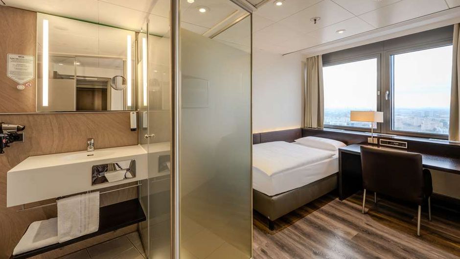 Park Inn by Radisson Alexanderplatz Room