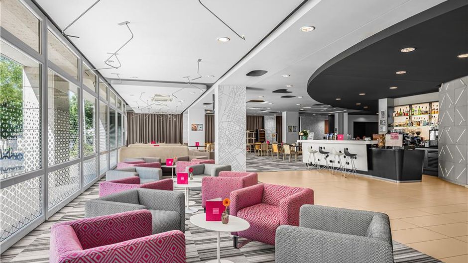 Park Inn by Radisson Budapest Lobby
