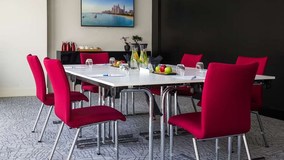 Park Inn By Radisson Dubai Motor City Meeting