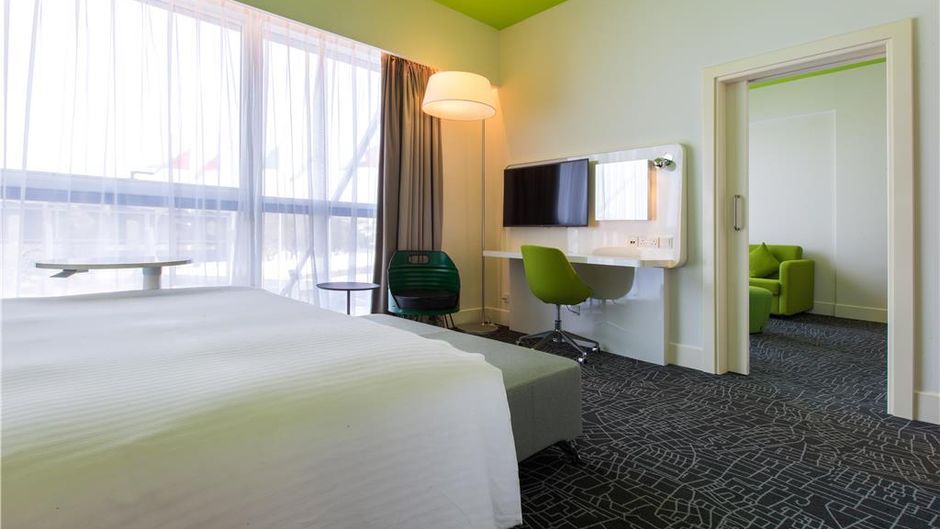 Park Inn By Radisson Dubai Motor City Suite