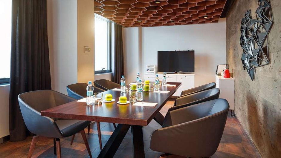 Park Inn by Radisson Kyiv Troyitska Meeting