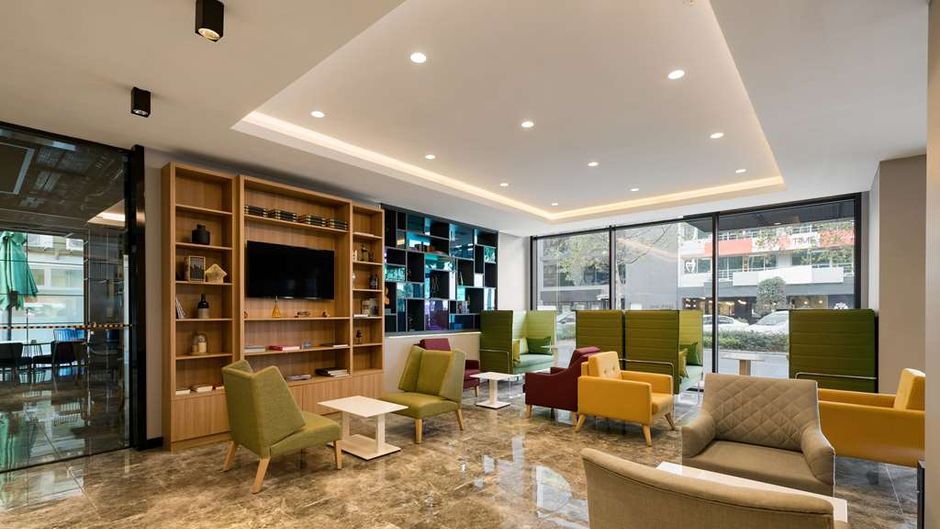 Park Inn by Radisson Izmir Lobby