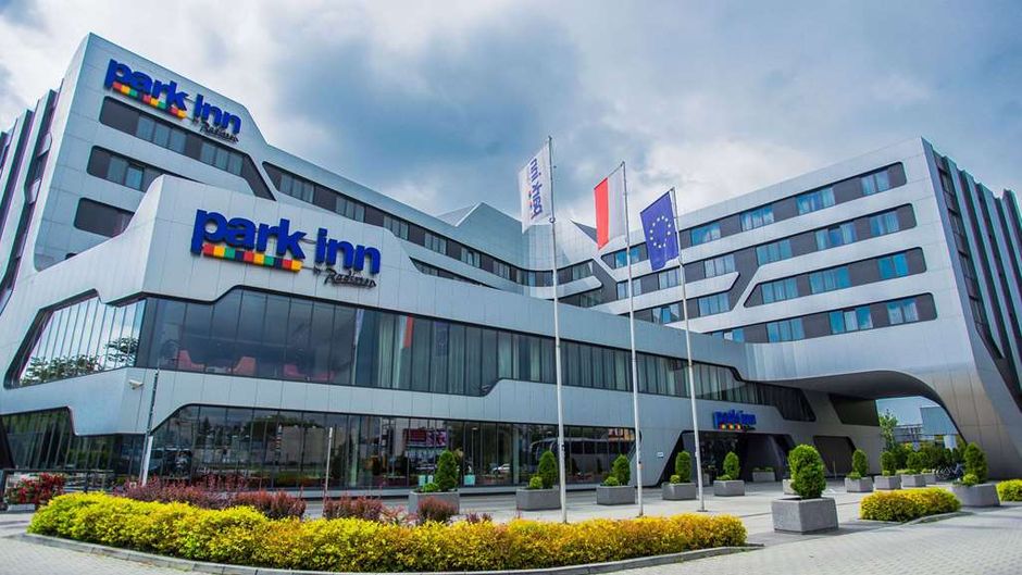 Park Inn by Radisson Krakow Exterior