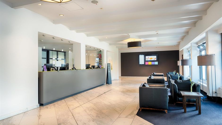 Park Inn by Radisson Lubeck Lobby