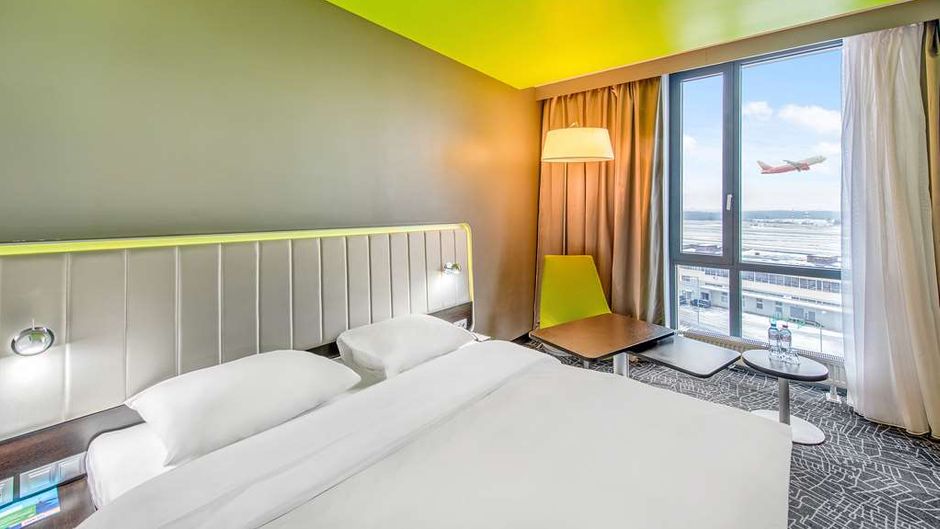 Cosmos Saint-Petersburg Pulkovo Airport Room