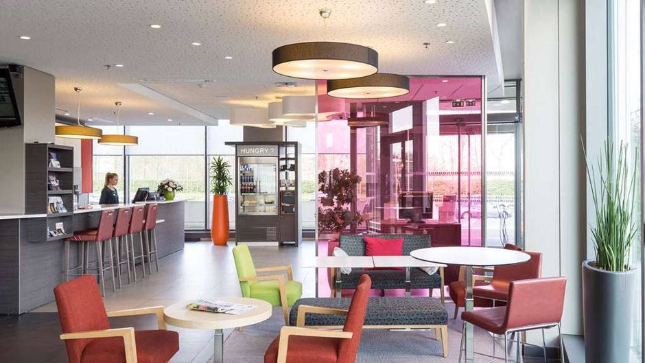Park Inn by Radisson Lille Grand Stade Lobby