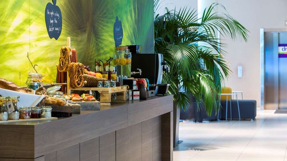 Park Inn by Radisson Linz Lobby