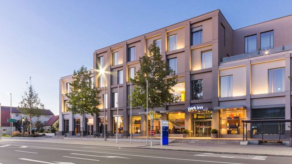 Park Inn by Radisson Neumarkt Exterior