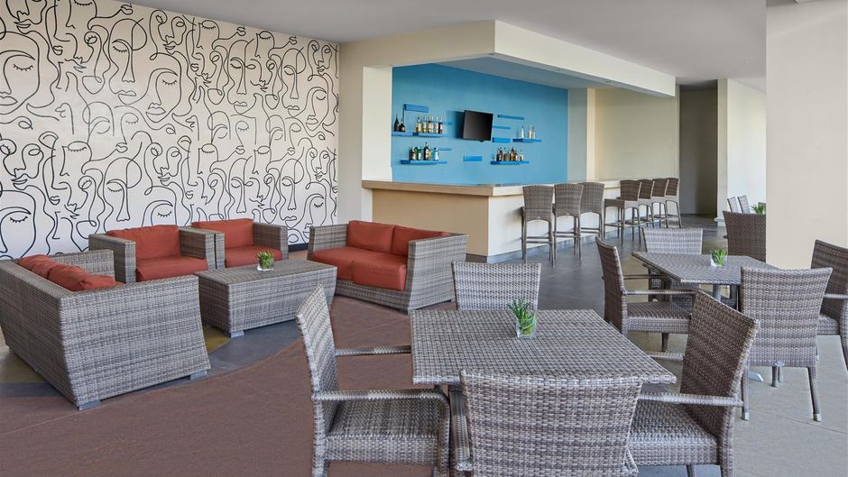 Park Inn by Radisson Davao Pool