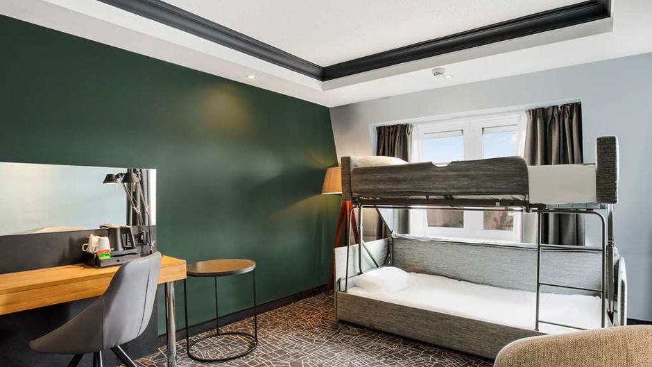Radisson Hotel York Room
