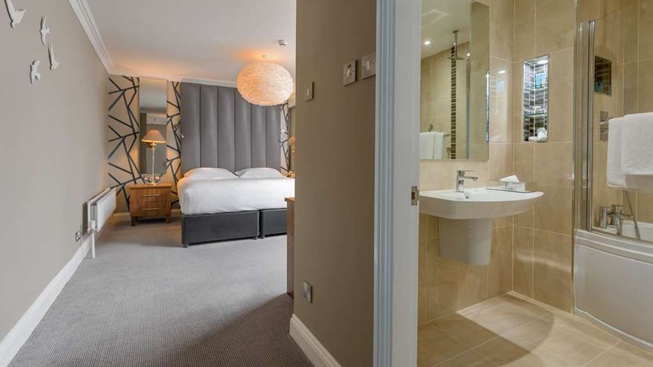Park Inn Hotel Shannon Airport Suite