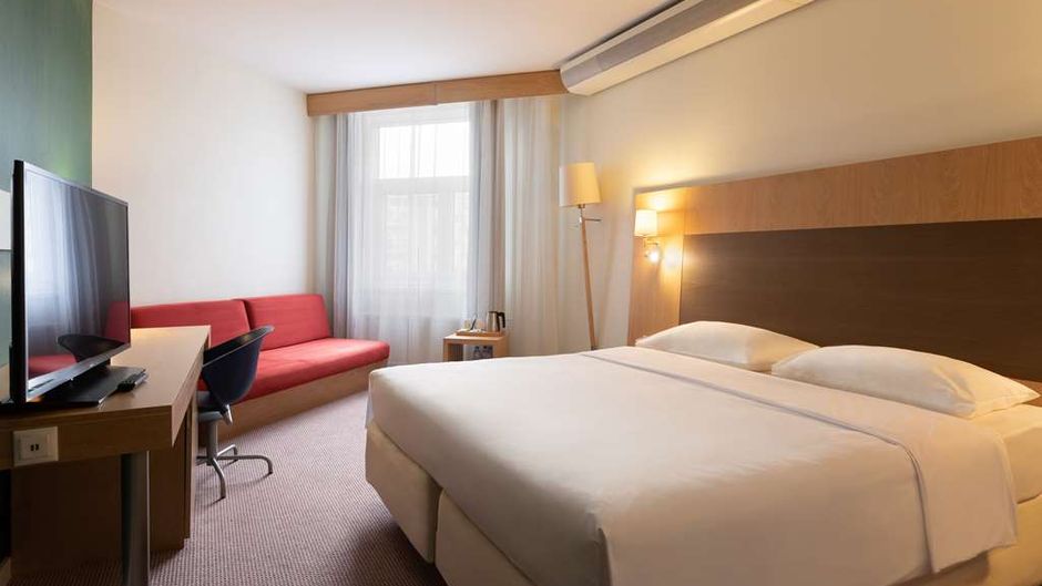 Cosmos Yekaterinburg Hotel Room
