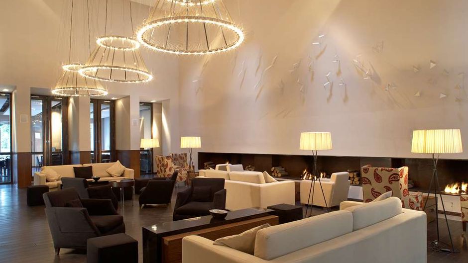 Park Plaza Cardiff Lobby