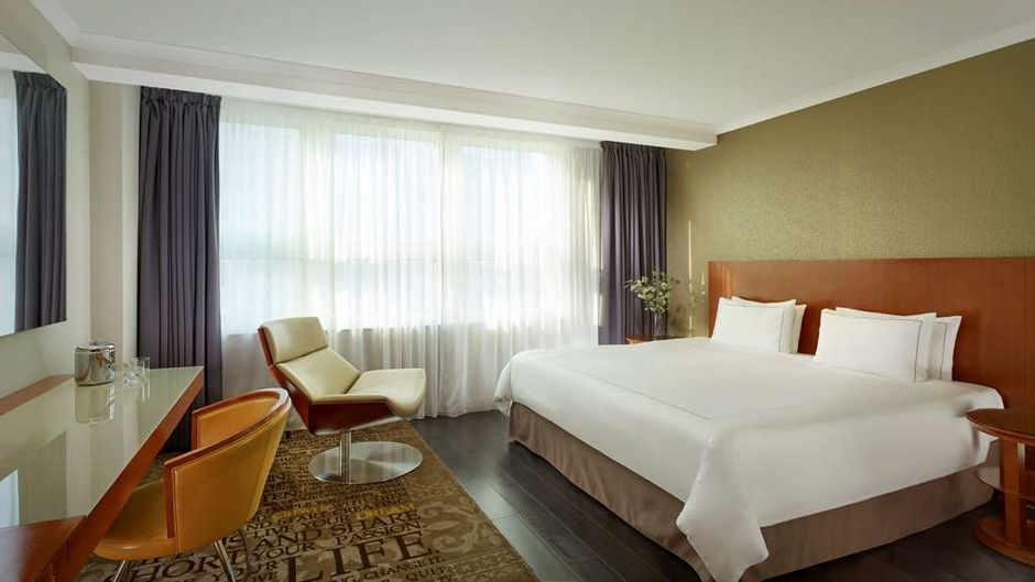 Park Plaza Nottingham Room