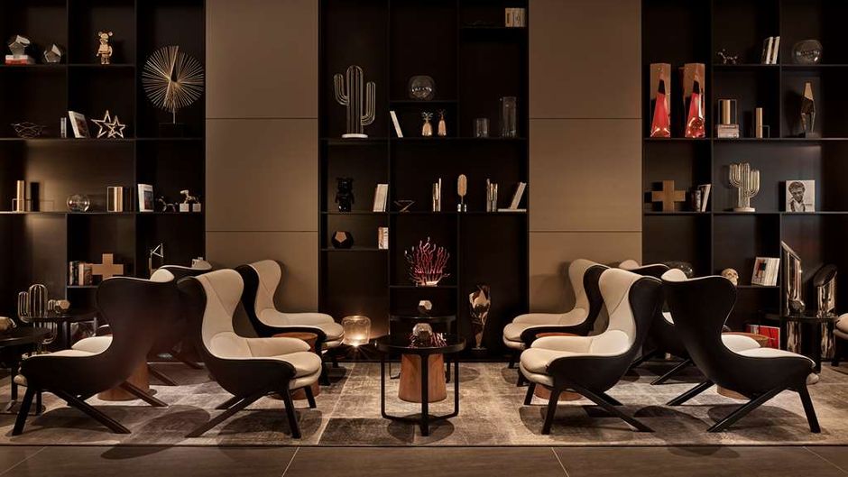 Park Plaza London Riverbank Lobby