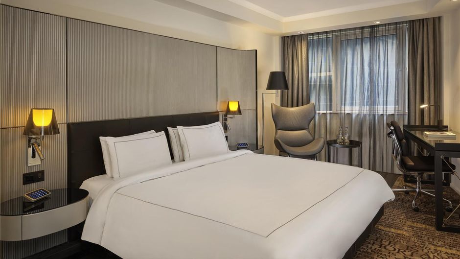 Park Plaza Victoria London Room