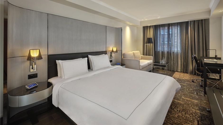 Park Plaza Victoria London Room