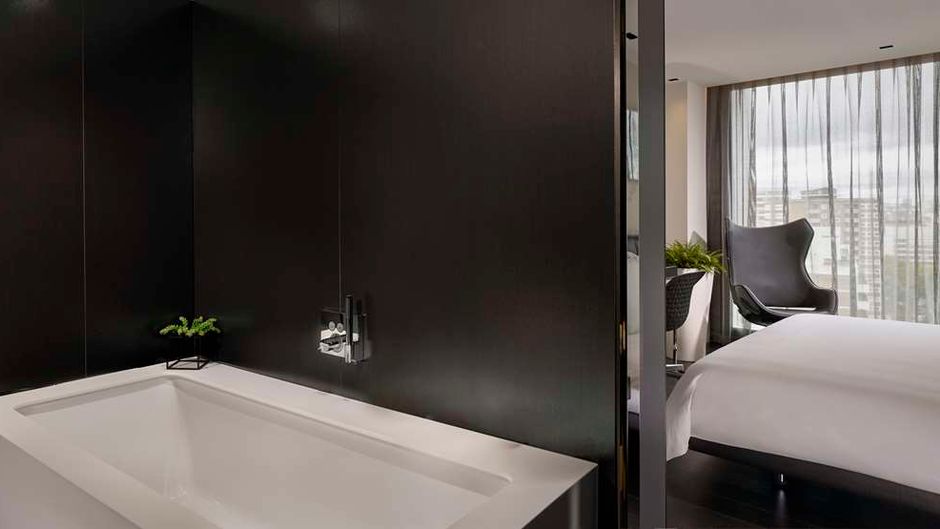 Park Plaza London Waterloo Suite
