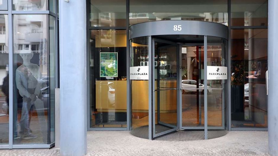 Park Plaza Berlin Exterior