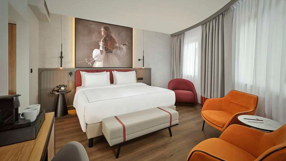 Radisson RED Berlin Kudamm Suite