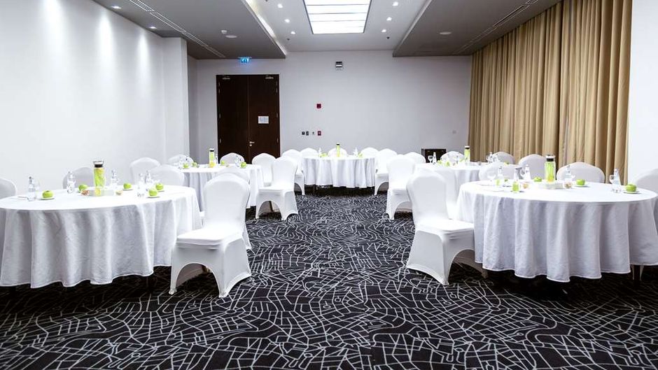 Radisson Hotel & Apartments Dammam Ind Meeting