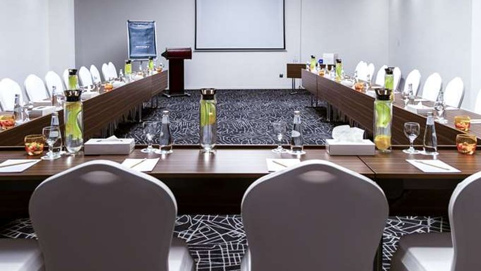 Radisson Hotel & Apartments Dammam Ind Meeting